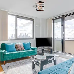 View Apartment, Short Walk To Tower Bridge, Free Parking Apartment London