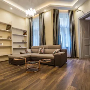 Fashion Street Apartment