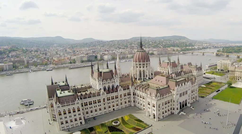 Little Americas Opera Apartments Budapest Ungheria